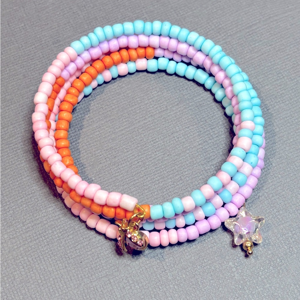 🌸Spring is here! Memory Wire Bracelet 🌸